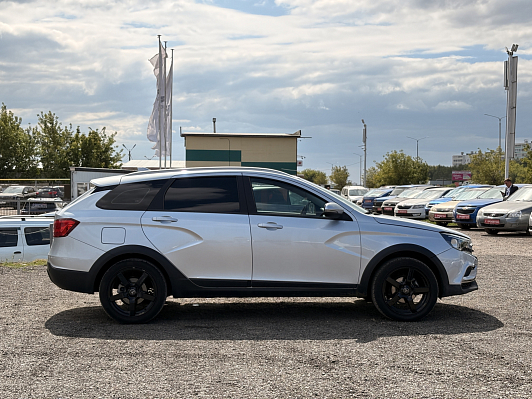 Lada (ВАЗ) Vesta Luxe Multimedia, 2019 года, пробег 98000 км