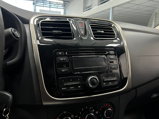 Renault Logan Privilege, 2015 года, пробег 227000 км