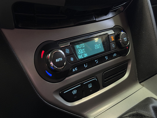 Ford Focus SYNC Edition, 2015 года, пробег 255000 км