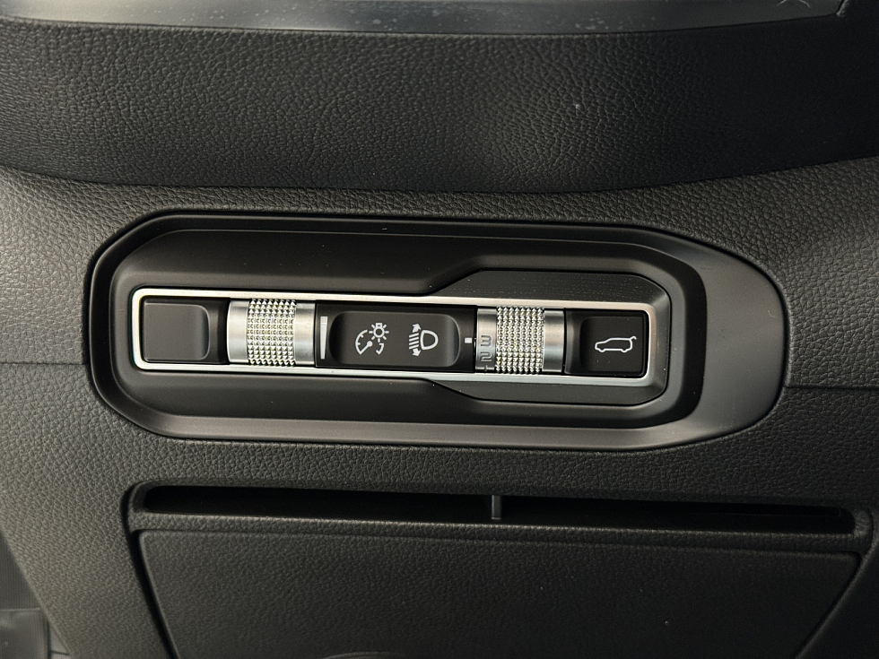 Geely Okavango Flagship, серый