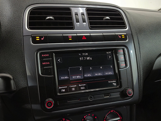 Volkswagen Polo Drive, 2018 года, пробег 131136 км