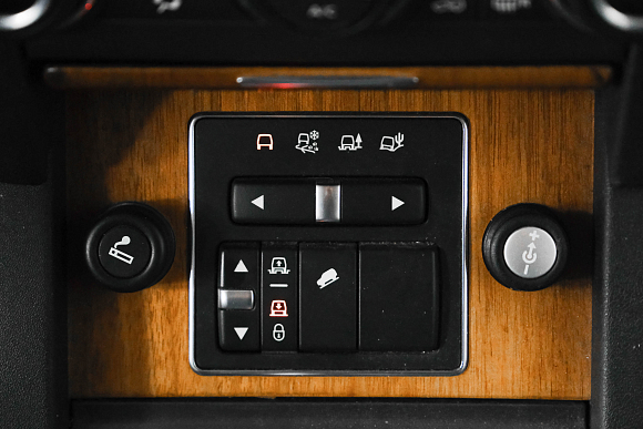 Land Rover Discovery HSE, 2014 года, пробег 163000 км