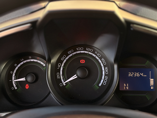 Lada (ВАЗ) XRAY Comfort, 2018 года, пробег 32200 км