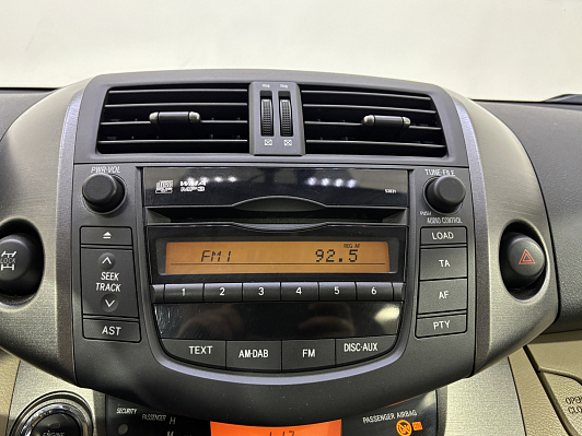 Toyota RAV4, 2012 года, пробег 124231 км