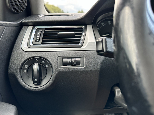 Skoda Rapid, 2015 года, пробег 196000 км
