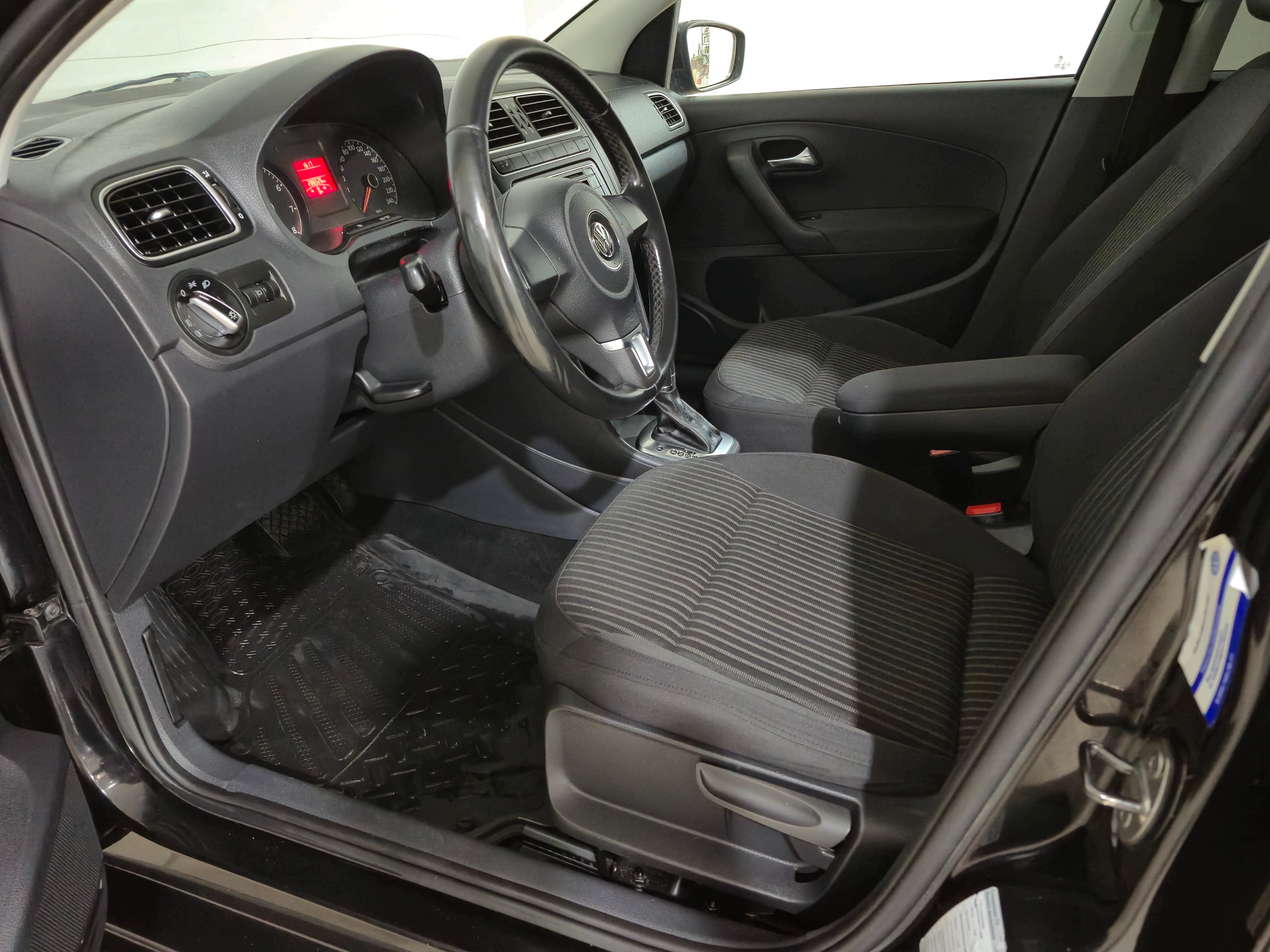 Volkswagen Polo Highline, 2012 года, пробег 286518 км