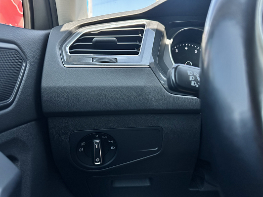 Volkswagen Tiguan Highline, 2019 года, пробег 90406 км