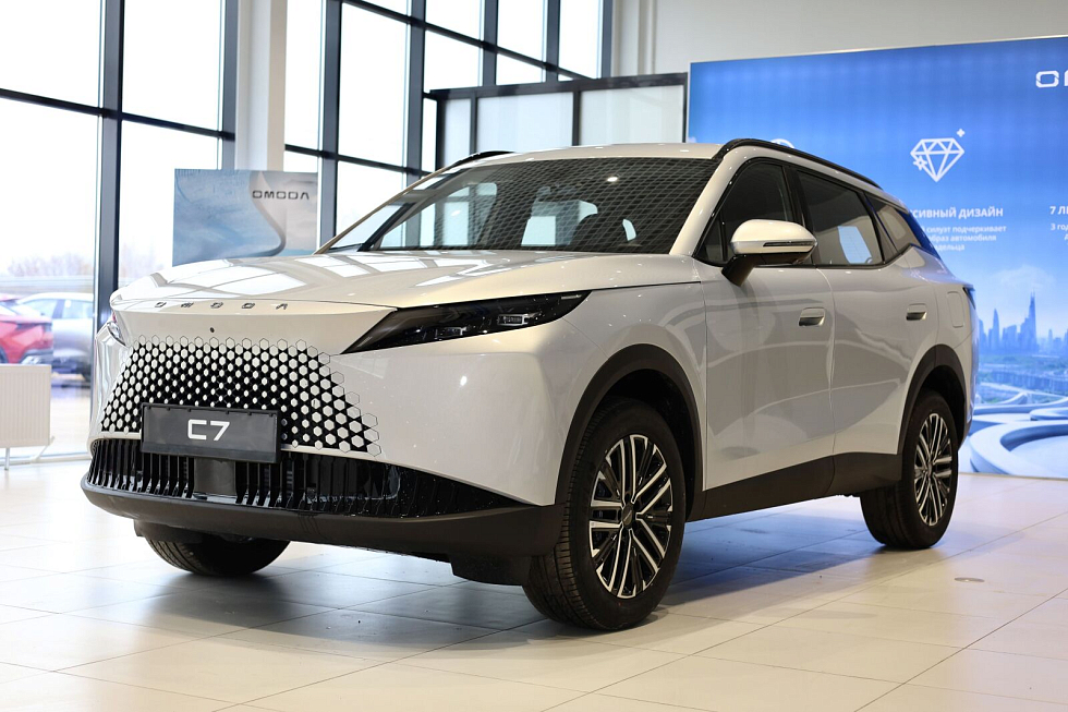 Omoda C7 Active, серебряный