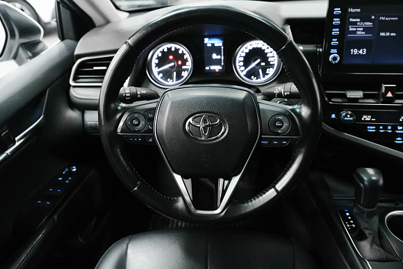 Toyota Camry Элеганс, 2021 года, пробег 107046 км