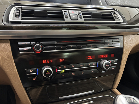 BMW 7 серии, 2012 года, пробег 196108 км