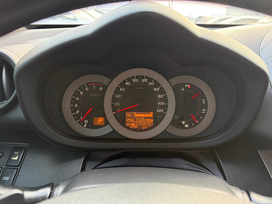 Toyota RAV4, 2010 года, пробег 285001 км