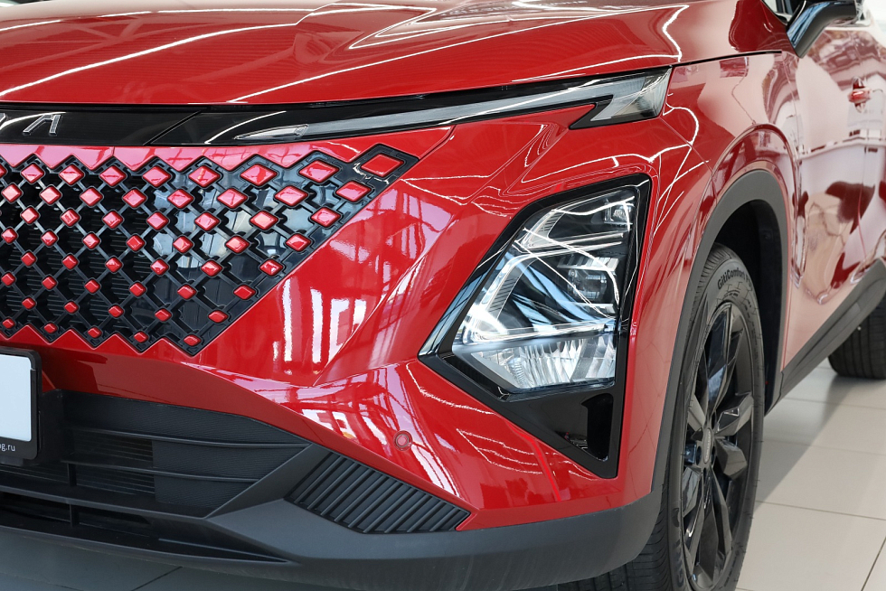 Omoda C5 Актив, красный