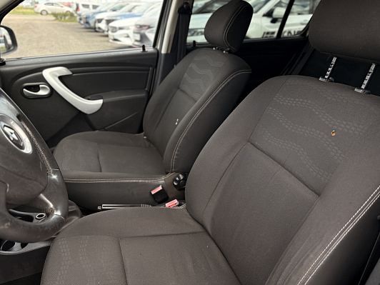 Renault Sandero, 2011 года, пробег 204206 км
