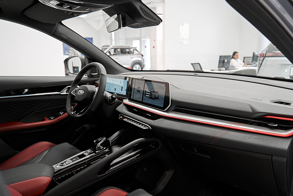Geely Coolray Luxury, серый