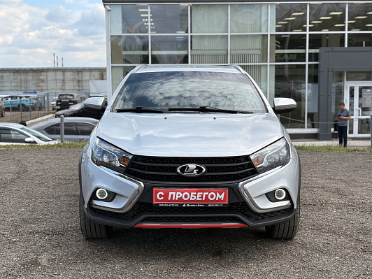 Lada (ВАЗ) Vesta Luxe Multimedia, 2019 года, пробег 98000 км