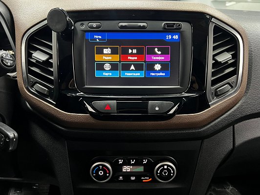 Lada (ВАЗ) XRAY Exclusive (2018), 2019 года, пробег 72619 км