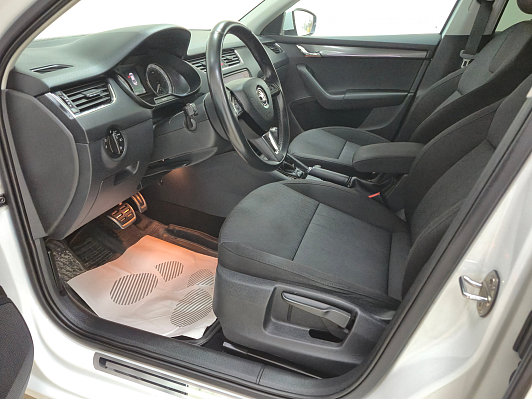 Skoda Octavia, 2017 года, пробег 265876 км