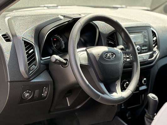 Lada (ВАЗ) XRAY Comfort, 2017 года, пробег 65000 км