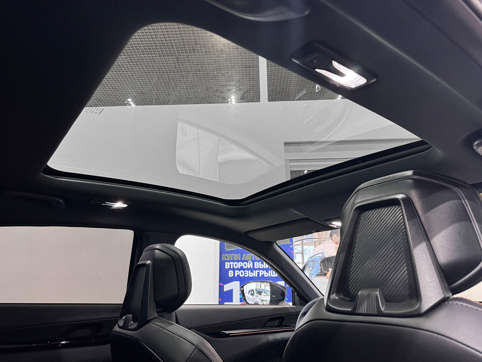 Changan UNI-V DLX, серебряный