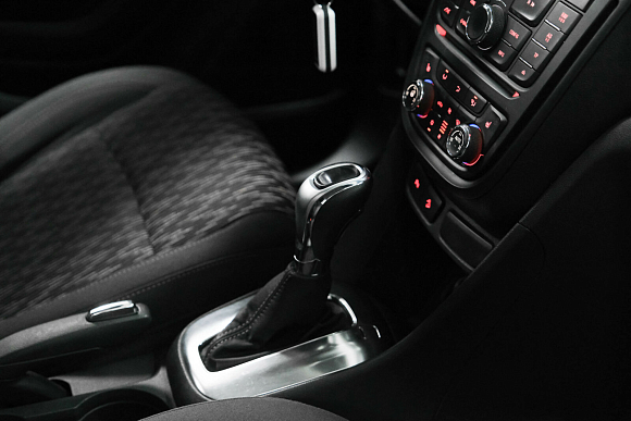 Opel Mokka Cosmo, 2014 года, пробег 174201 км