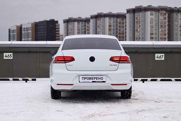 Volkswagen Passat Comfortline, 2015 года, пробег 126324 км