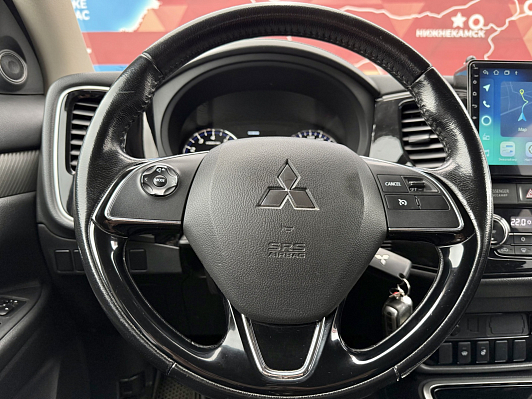 Mitsubishi Outlander Intense, 2018 года, пробег 172000 км