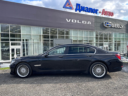 BMW 7 серии, 2013 года, пробег 126042 км