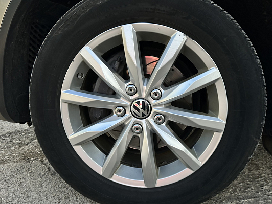 Volkswagen Touareg Wolfsburg Edition, 2015 года, пробег 215800 км