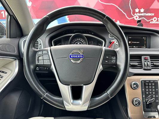 Volvo V40, 2013 года, пробег 198400 км