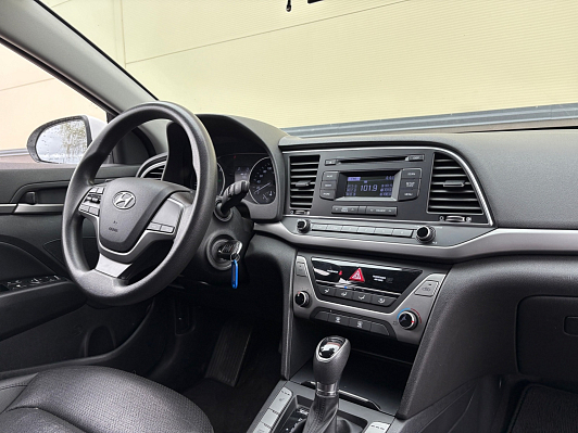 Hyundai Avante, 2018 года, пробег 128000 км