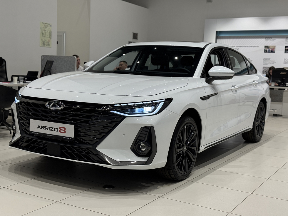 Chery Arrizo 8 Ультра Черный / Ultra Black, белый