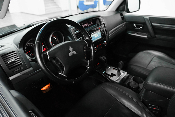 Mitsubishi Pajero Instyle, 2017 года, пробег 150820 км