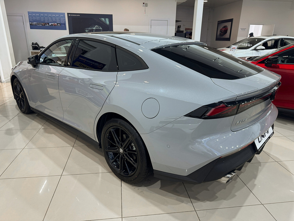 Changan UNI-V LX, серебряный