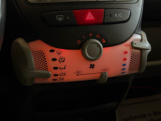 Peugeot 107 Active, 2013 года, пробег 194500 км
