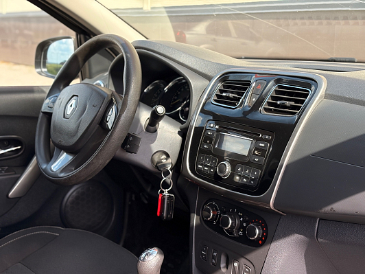 Renault Logan Confort, 2017 года, пробег 117113 км