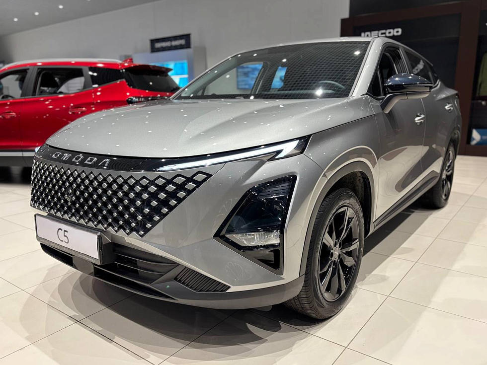 Omoda C5 Актив, серебряный