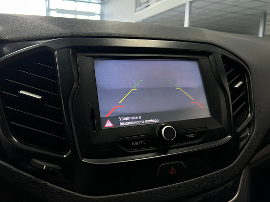 Lada (ВАЗ) Vesta Luxe Multimedia, 2017 года, пробег 111636 км