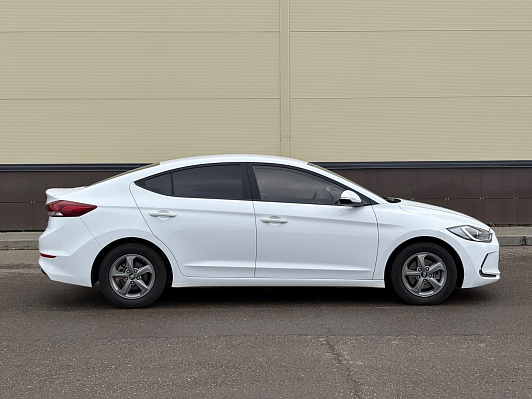 Hyundai Avante, 2018 года, пробег 128000 км