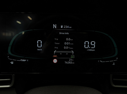 Hyundai Elantra LUX, 2023 года, пробег 76279 км