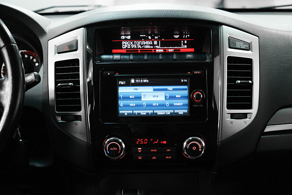 Mitsubishi Pajero Instyle, 2017 года, пробег 150820 км