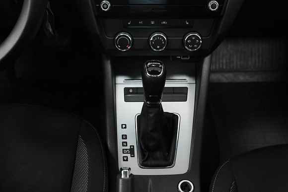 Skoda Octavia, 2018 года, пробег 200535 км