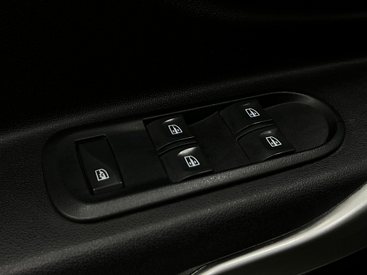 Lada (ВАЗ) XRAY Comfort, 2019 года, пробег 130000 км