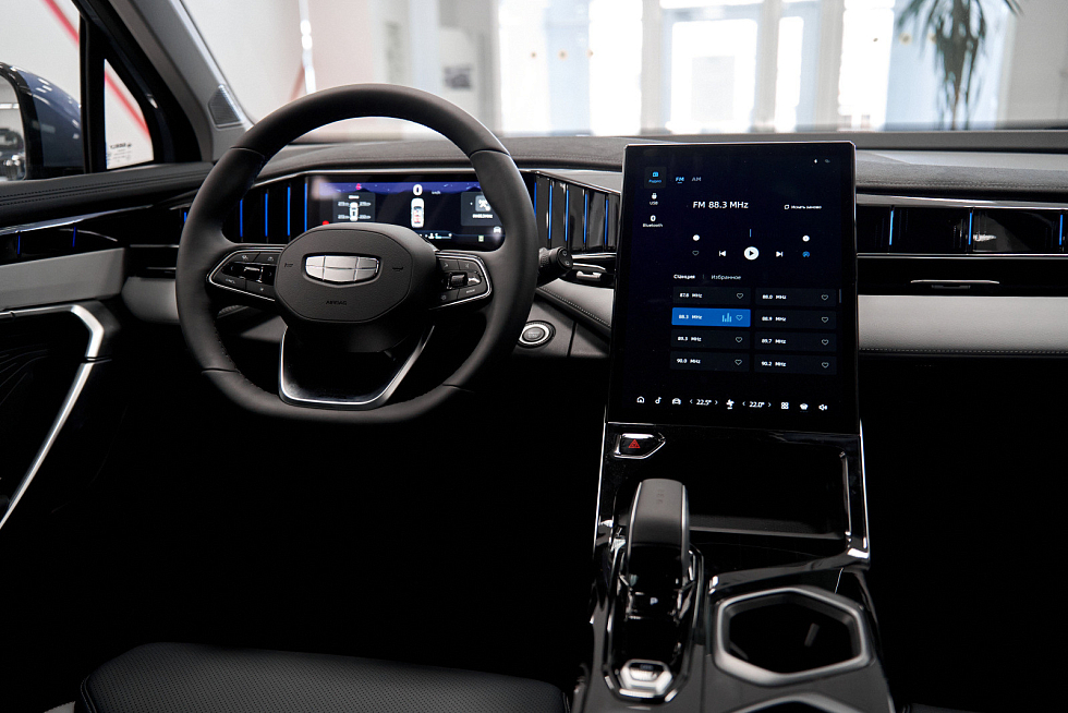 Geely Atlas Спорт, голубой
