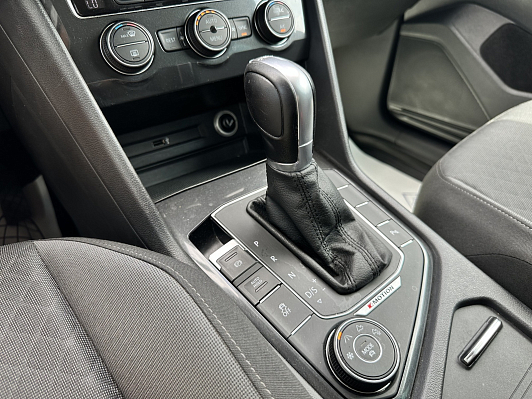 Volkswagen Tiguan Comfortline, 2017 года, пробег 128101 км