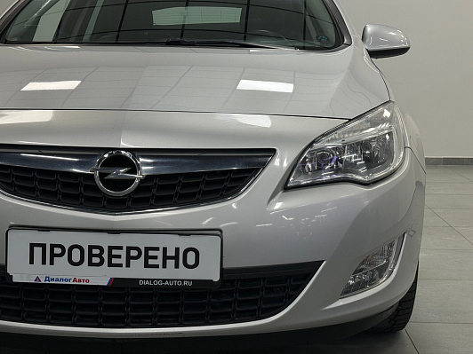 Opel Astra Cosmo, 2011 года, пробег 171000 км