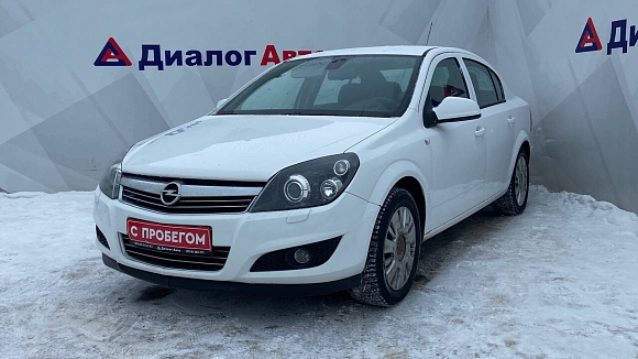 Opel Astra, 2012 года, пробег 140000 км