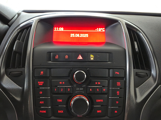 Opel Astra Cosmo, 2012 года, пробег 199928 км