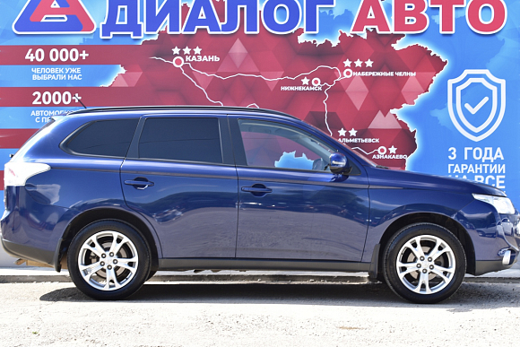 Mitsubishi Outlander Instyle, 2013 года, пробег 194000 км