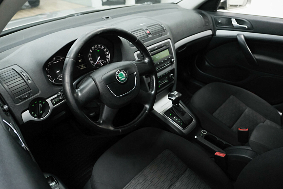 Skoda Octavia Elegance, 2012 года, пробег 280000 км