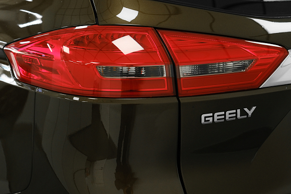 Geely Atlas Luxury, 2019 года, пробег 93000 км